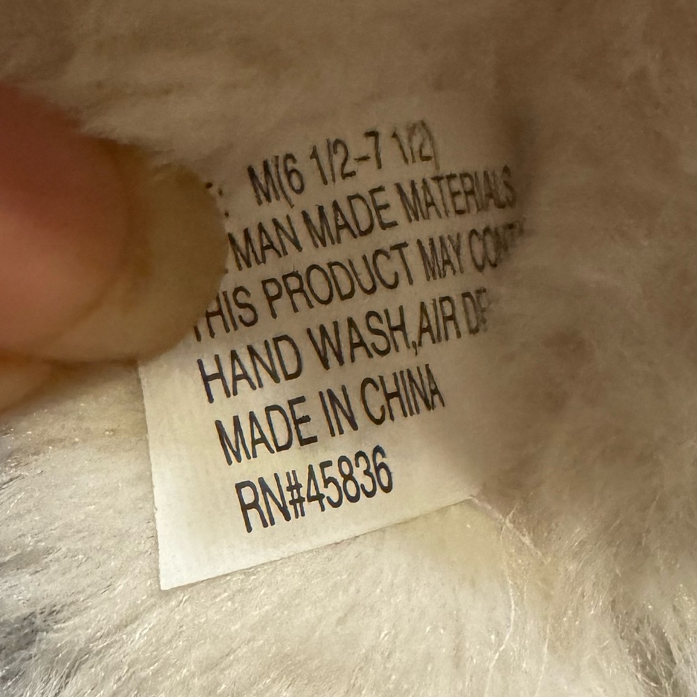 NWT True Religion Slippers - Picture 6 of 6